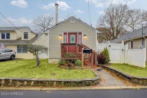 15 York Avenue, Port Monmouth, NJ 07758