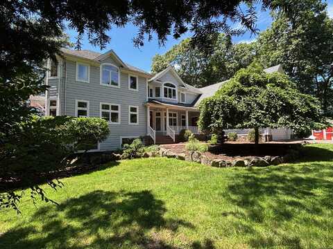 22 Flax Pond Woods Road, East Setauket, NY 11733