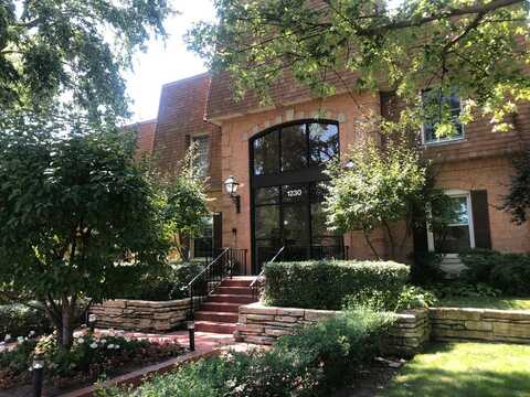 1230 Park Avenue, Highland Park, IL 60035