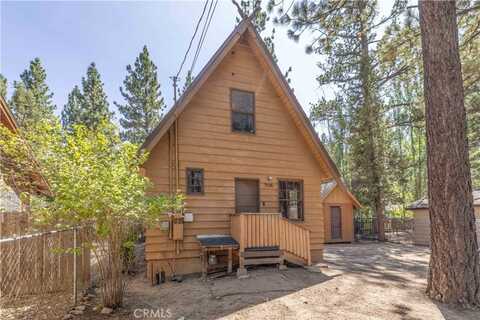 924 W Rainbow Boulevard, Big Bear City, CA 92314