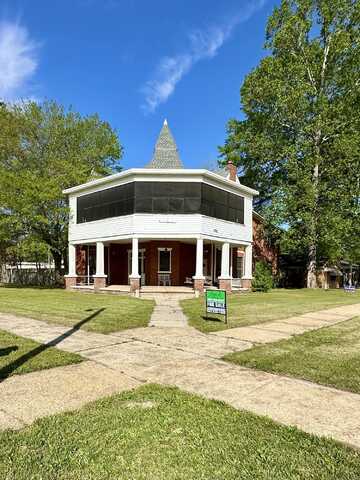 211 S 5th Ave., Amory, MS 38821