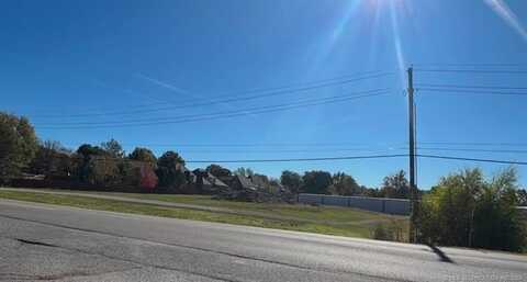 425 W Tucson Street S, Broken Arrow, OK 74011