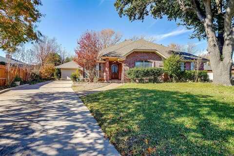 7508 Aspen Wood Circle, Fort Worth, TX 76132