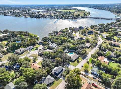 407 Torrey Street, Granbury, TX 76048