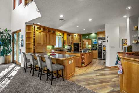 132 Aspen Drive, Los Alamos, NM 87544