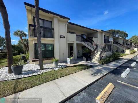 2067 SW 15th St, Deerfield Beach, FL 33442