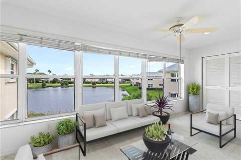 620 E Lake Jasmine Circle, Vero Beach, FL 32962