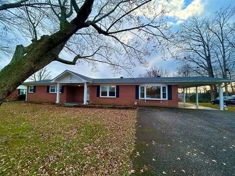 469 Parkway Drive, Scottsville, KY 42164