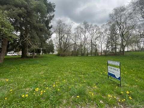 VL Hillcrest Street, Lansing, MI 48910