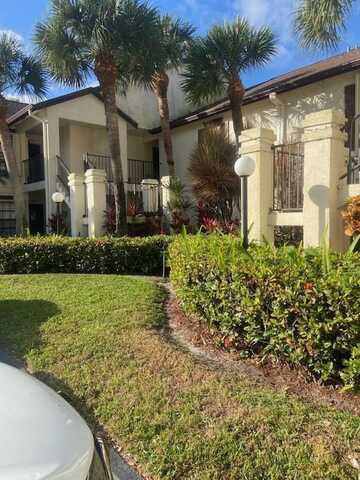3259 Perimeter Drive, Greenacres, FL 33467