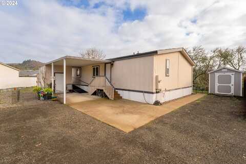 227 RIVER PLACE DR, Roseburg, OR 97471