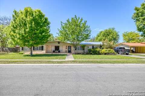 808 E NOPAL ST, Uvalde, TX 78801