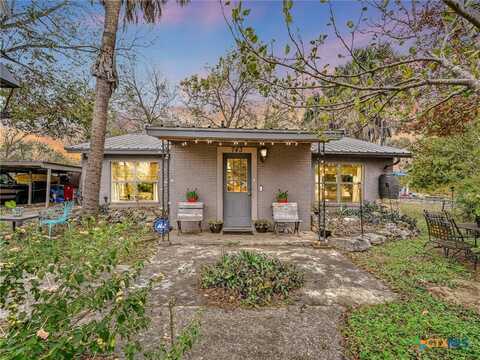 743 Centre Street, San Marcos, TX 78666