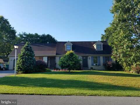 122 MAPLE STREET, BOWMANSVILLE, PA 17507