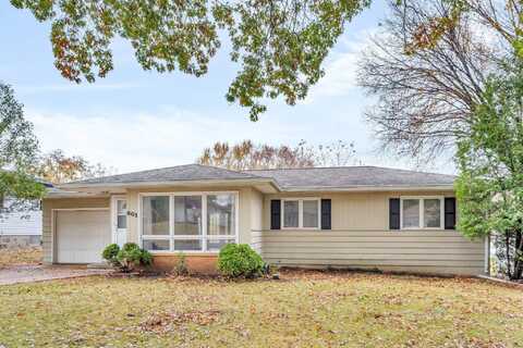 901 Loretta Avenue, Waterloo, IA 50702