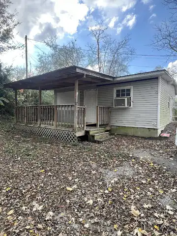 Parker, COLUMBIA, TN 38401