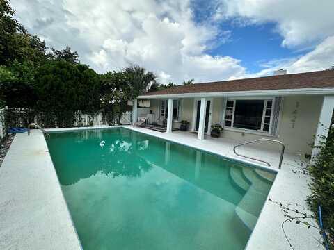 Palmway, Lake Worth, FL 33460