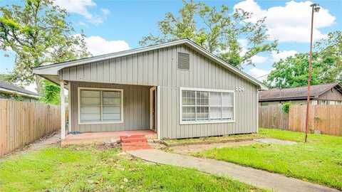 Maddox, CLUTE, TX 77531