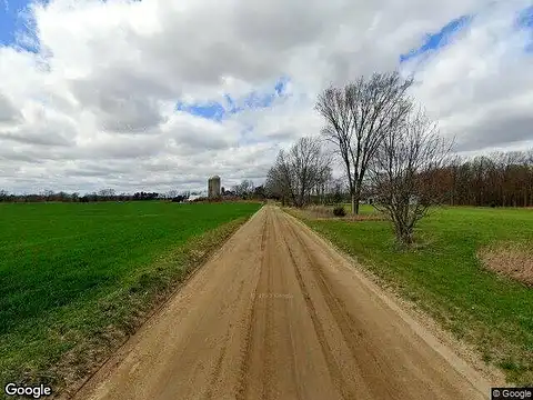 Dean Road, Howell, MI 48855