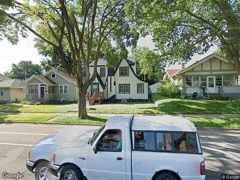 Minnehaha, SAINT PAUL, MN 55104