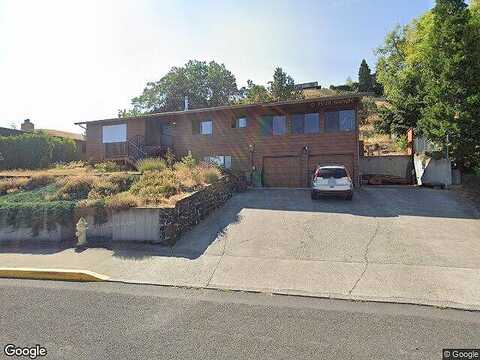 19Th, THE DALLES, OR 97058