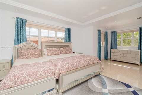 78Th, MIAMI, FL 33178