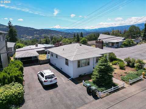 Center, WHITE SALMON, WA 98672