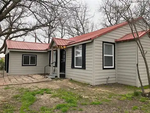 5Th, BONHAM, TX 75418