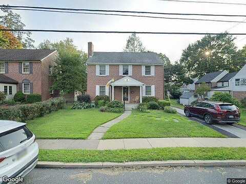 Roberts, DREXEL HILL, PA 19026