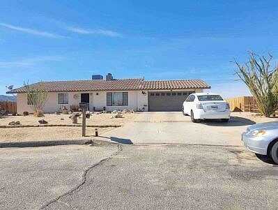 Hall, TWENTYNINE PALMS, CA 92277
