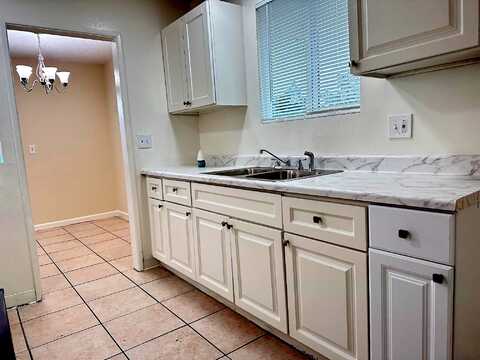 Foxton, LANCASTER, CA 93535