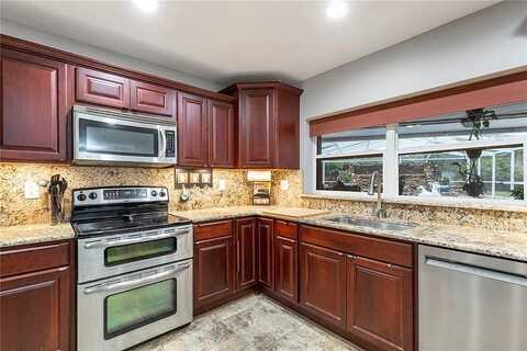 Arrawana, TAMPA, FL 33614