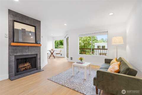 6Th, BELLEVUE, WA 98004