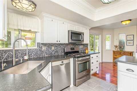 1St, SAN JACINTO, CA 92583