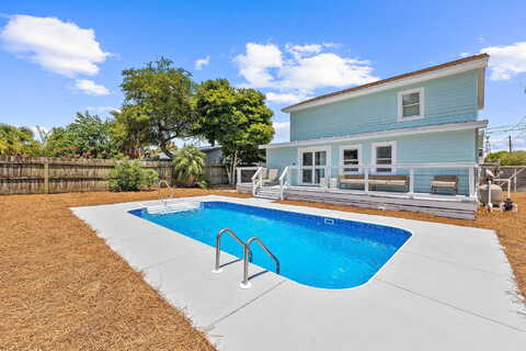 Cobb, PANAMA CITY BEACH, FL 32413