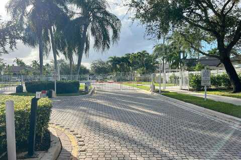 Segovia, FORT LAUDERDALE, FL 33331