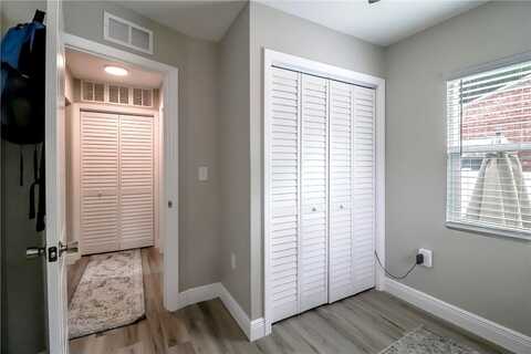 13Th, SAINT PETERSBURG, FL 33703