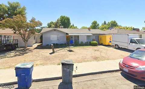 8Th, FRESNO, CA 93703