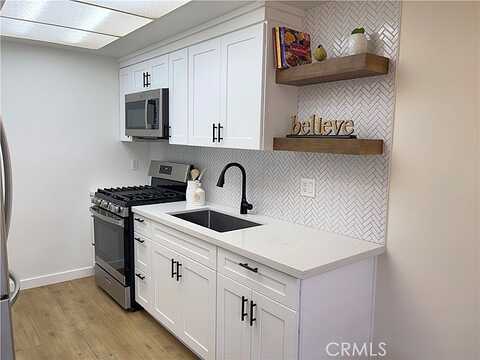 Warner, SANTA ANA, CA 92704