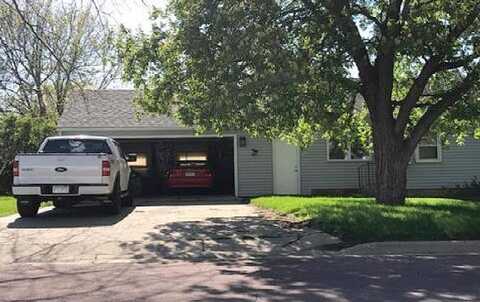 10Th, WINDOM, MN 56101