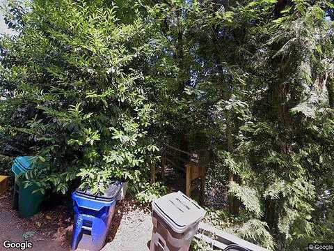 College, PORTLAND, OR 97201