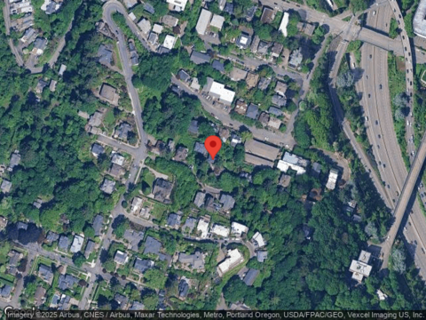 College, PORTLAND, OR 97201