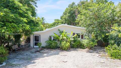 Sharon, KEY LARGO, FL 33037