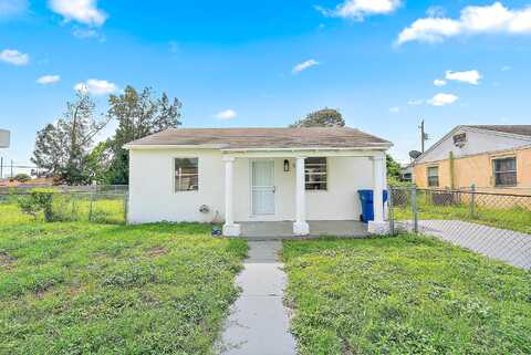 4Th, RIVIERA BEACH, FL 33404