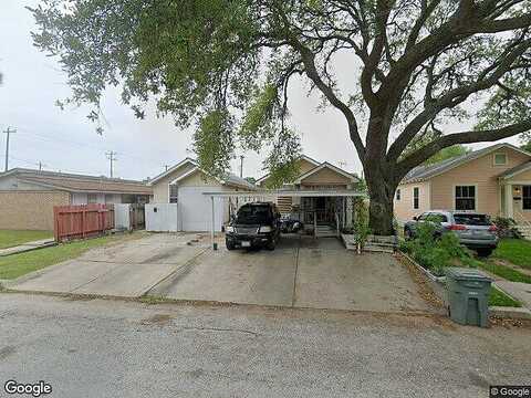 Avenue Q 1/2, GALVESTON, TX 77551