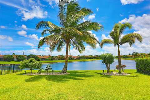 Manchia, LAKE WORTH, FL 33463