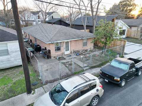 33Rd, HOUSTON, TX 77018