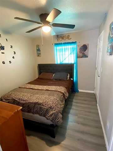 Patti, DADE CITY, FL 33523