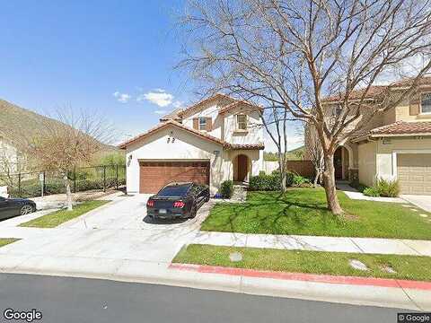 Winterberry, LAKE ELSINORE, CA 92532