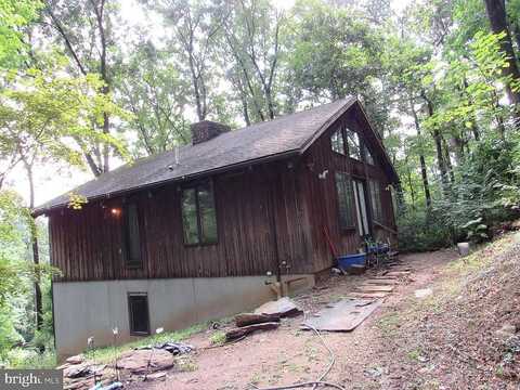 Trout School, FELTON, PA 17322